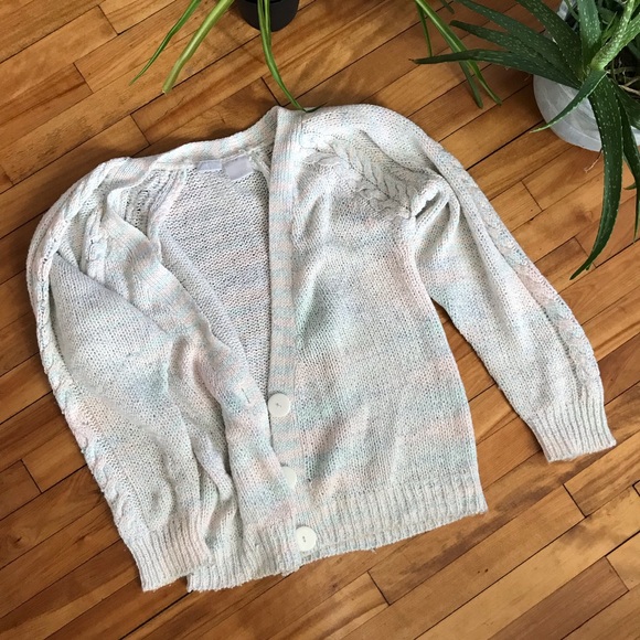 Soft, Big button cardigan/shrug - Picture 1 of 4
